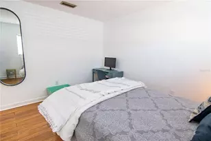 4050 4th St N, Saint Petersburg, FL 33703 - Photo 11