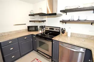 3873 Pompano Dr SE, Saint Petersburg, FL 33705 - Photo 13