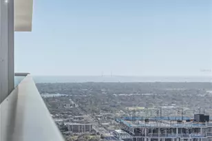 275 1st Ave S, Saint Petersburg, FL 33701 - Photo 15