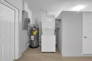 3401 37th St N, Saint Petersburg, FL 33713 - Photo 21