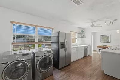 3515 Country Club Way S, Saint Petersburg, FL 33712 - Photo 11