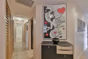 2001 Heathfield Cir, Sun City Center, FL 33573 - Photo 9