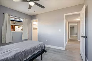 8725 N 52nd St, Tampa, FL 33617 - Photo 15