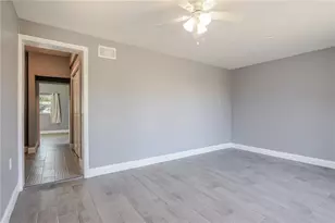 8725 N 52nd St, Tampa, FL 33617 - Photo 27