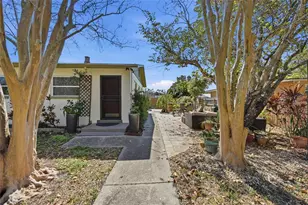 2701 56th St S, Gulfport, FL 33707 - Photo 9