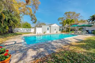 2601 49th St S, Gulfport, FL 33707 - Photo 43