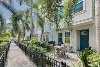 835 Burlington Avenue N, Saint Petersburg, FL 33701 - Photo 29