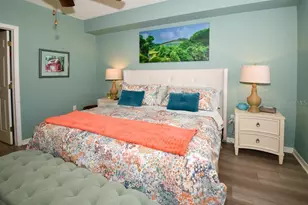 6425 Shoreline Dr, Saint Petersburg, FL 33708 - Photo 9