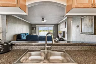 10101 Sailwinds Blvd S, Largo, FL 33773 - Photo 7