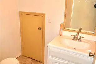 1907 Fluorshire Dr, Brandon, FL 33511 - Photo 7