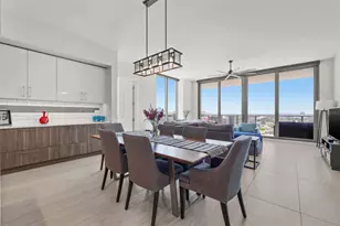 301 1st St S, Saint Petersburg, FL 33701 - Photo 7