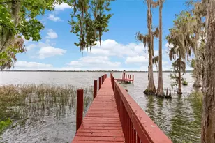 10913 Brigann Yard Way, Thonotosassa, FL 33592 - Photo 7