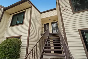 377 Moorings Cove Dr, Tarpon Springs, FL 34689 - Photo 3