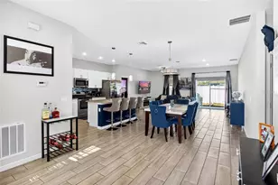 276 Elm Ct, Poinciana, FL 34759 - Photo 3