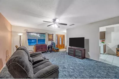 1201 N Palm Drive, Plant City, FL 33563 - Photo 5