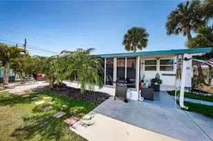 8678 44th Ave N, Saint Petersburg, FL 33709 - Photo 25