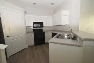 609 Island Pl Wy, Tampa, FL 33602 - Photo 3