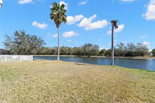 1030 Summer Breeze Dr, Brandon, FL 33511 - Photo 29