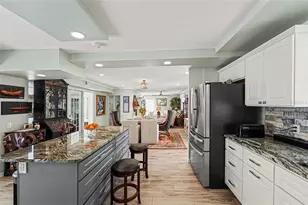 339 Shore Dr E, Oldsmar, FL 34677 - Photo 11