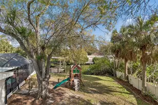 8402 Boxwood Dr, Tampa, FL 33615 - Photo 27