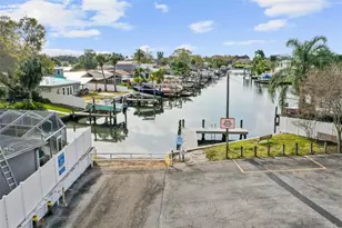 8402 Boxwood Dr, Tampa, FL 33615 - Photo 29