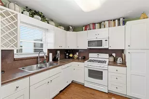 6070 80th St N, Saint Petersburg, FL 33709 - Photo 13