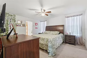 7811 Davie Ray Dr, Zephyrhills, FL 33540 - Photo 31