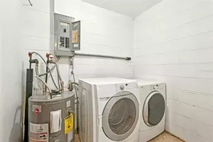 4923 Brookmeade Dr, Sarasota, FL 34232 - Photo 13