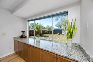 14012 Cascade Ln, Tampa, FL 33618 - Photo 13