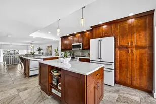132 1st St E, Tierra Verde, FL 33715 - Photo 9