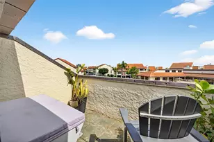 132 1st St E, Tierra Verde, FL 33715 - Photo 31