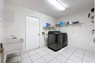 452 Summit Chase Dr, Valrico, FL 33594 - Photo 15