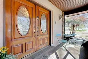 452 Summit Chase Dr, Valrico, FL 33594 - Photo 3