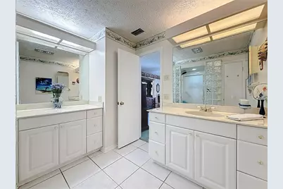 452 Summit Chase Drive, Valrico, FL 33594 - Photo 11