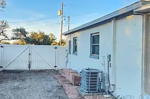 2301 E Colby Ln, Tampa, FL 33612 - Photo 31