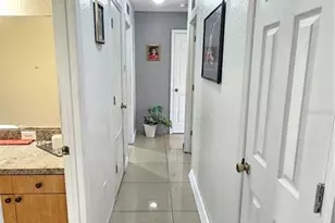 2301 E Colby Ln, Tampa, FL 33612 - Photo 25