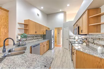 4719 Portobello Circle, Valrico, FL 33596 - Photo 9