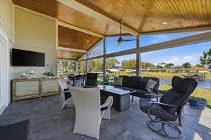 10705 Carrollwood Dr, Tampa, FL 33618 - Photo 5