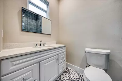 4338 1/2 15th Street N #B, Saint Petersburg, FL 33703 - Photo 5