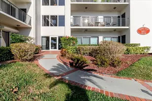 208 Mariner Dr, Tarpon Springs, FL 34689 - Photo 9