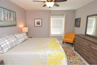 5245 Coquina Key Drive SE #D, Saint Petersburg, FL 33705 - Photo 25