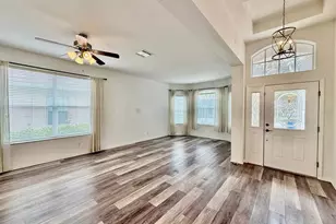 10226 Evergreen Hill Dr, Tampa, FL 33647 - Photo 3