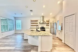 10226 Evergreen Hill Dr, Tampa, FL 33647 - Photo 7