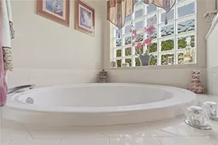 19014 Chemille Dr, Lutz, FL 33558 - Photo 29