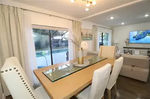 15401 Deerglen Dr, Tampa, FL 33624 - Photo 9