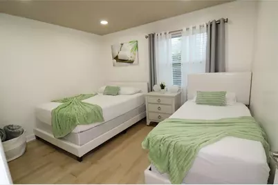 15401 Deerglen Drive, Tampa, FL 33624 - Photo 19