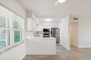 300 Venetian Dr, Clearwater, FL 33755 - Photo 11