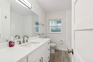 300 Venetian Dr, Clearwater, FL 33755 - Photo 11