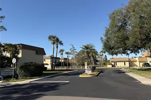 8414 17th St N, Saint Petersburg, FL 33702 - Photo 5