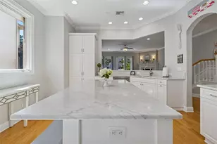 610 Saxony Blvd, Saint Petersburg, FL 33716 - Photo 13